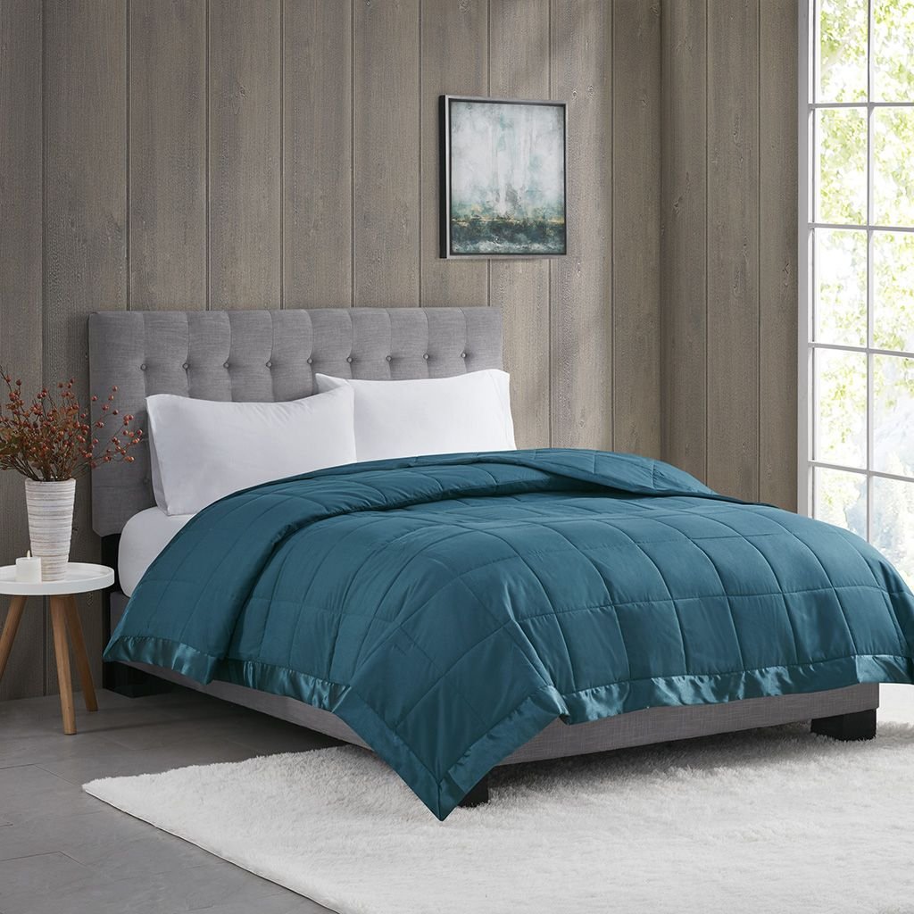 Lightweight Down Alternative Blanket with Satin Trim (Color: as Pic)